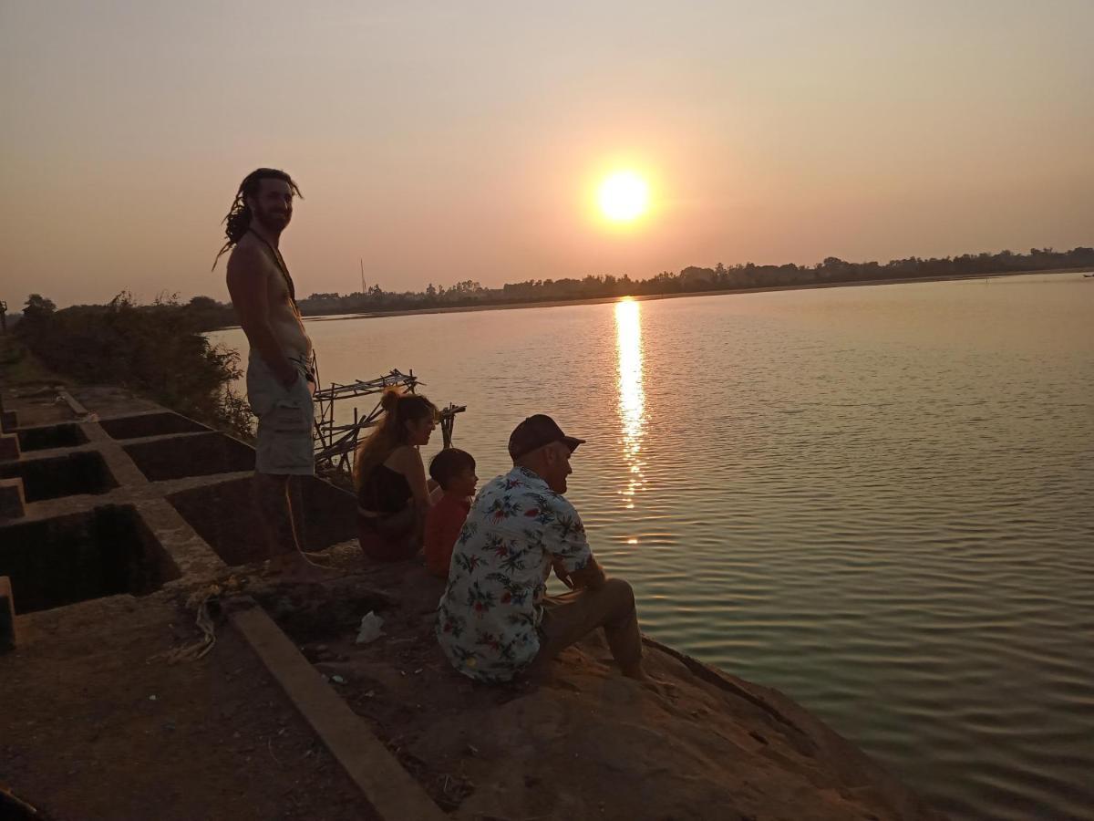 Tonle Mekong Homestay Krong Kracheh Exteriör bild