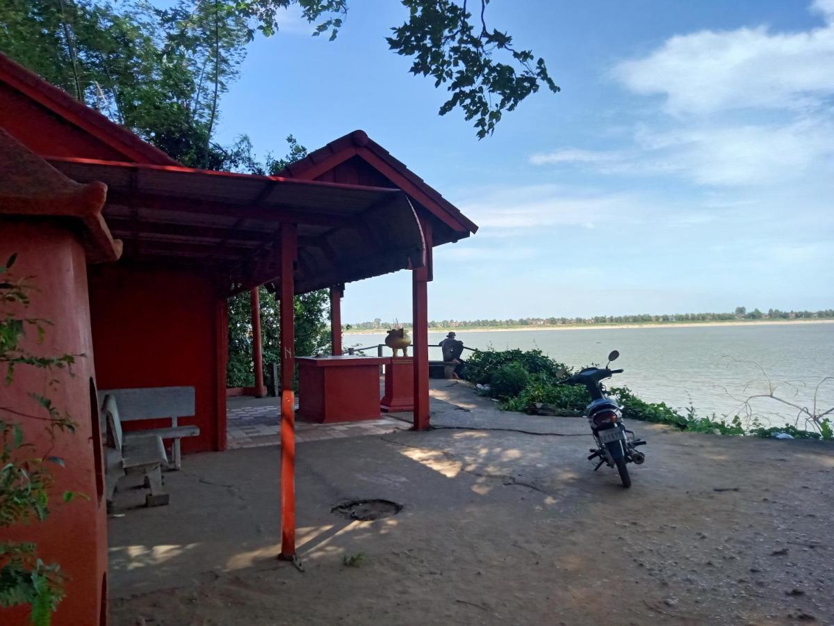 Tonle Mekong Homestay Krong Kracheh Exteriör bild