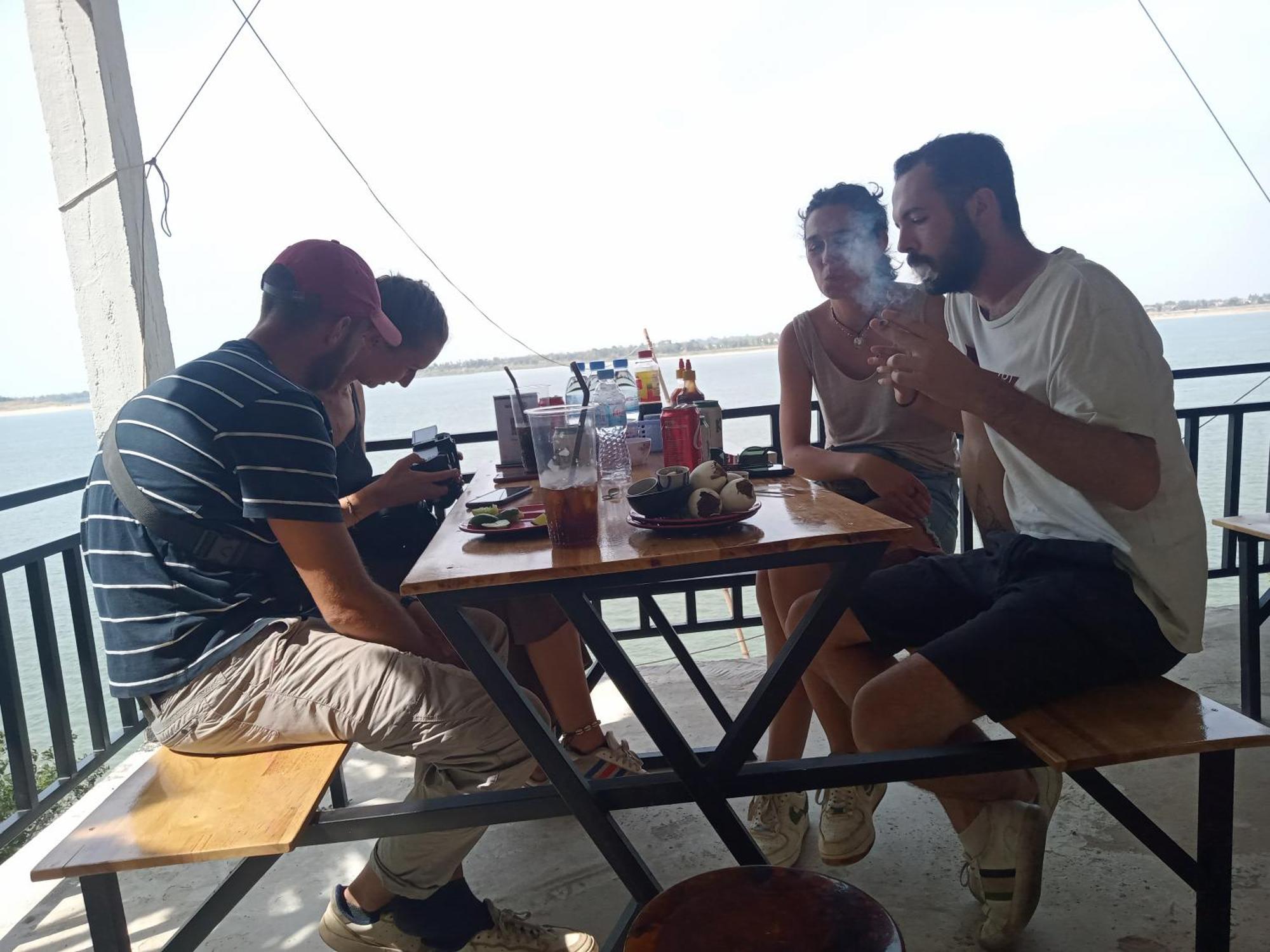 Tonle Mekong Homestay Krong Kracheh Exteriör bild