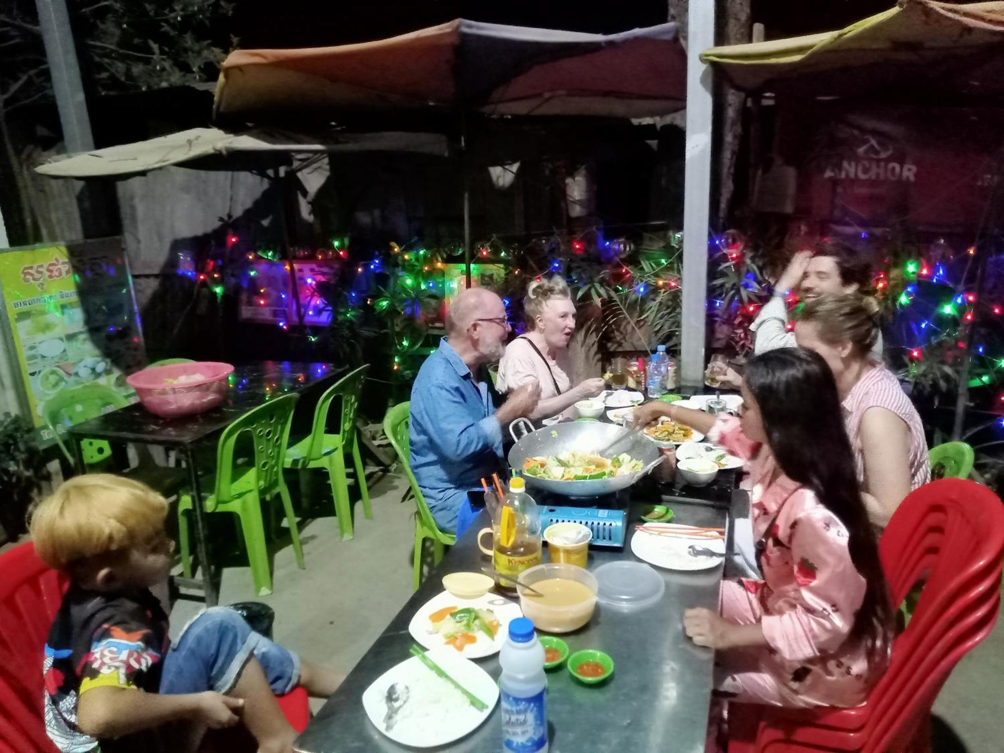 Tonle Mekong Homestay Krong Kracheh Exteriör bild